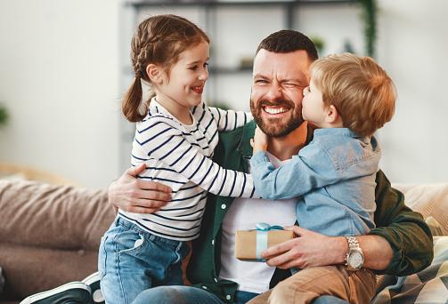 5 ways fathers can help kids stay healthy