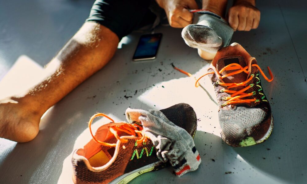 5 Cures for Smelly Feet Fajar Magazine