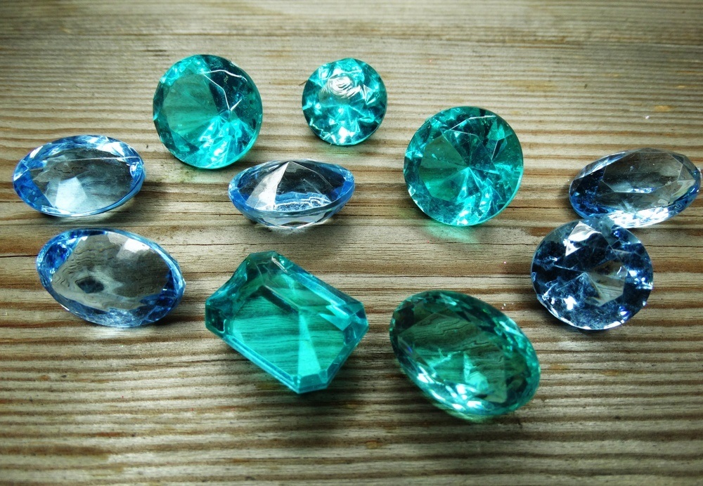 Aquamarine stones