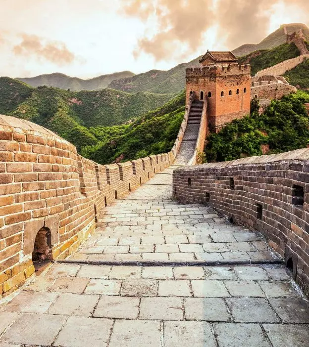The great wall’s worldview in China is one of the amazing facts about Asia.